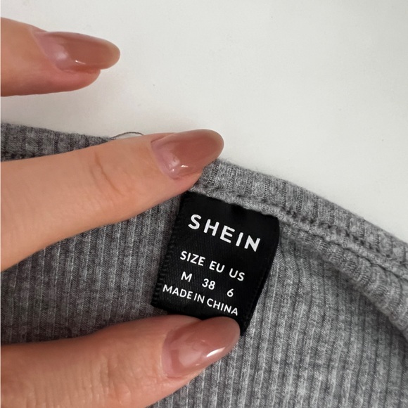 SHEIN Gray Button-Up Ribbed Crop Top - Picture 2 of 2